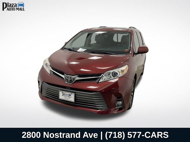 2018 Toyota Sienna XLE